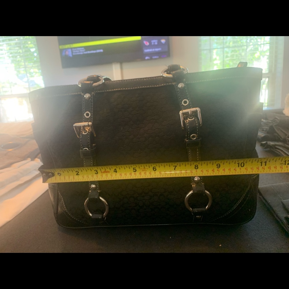 Coach Handbag 👜 🖤 - Picture 7 of 8
